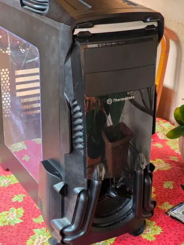 Gabinete Gamer Thermaltake Versa N24