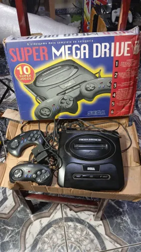 Mega Drive 3 na caixa com 10 jogos e 2 controles Turbo