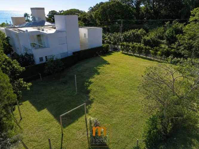 Terreno em condomínio à Venda em Cacupé, Florianópolis - SC