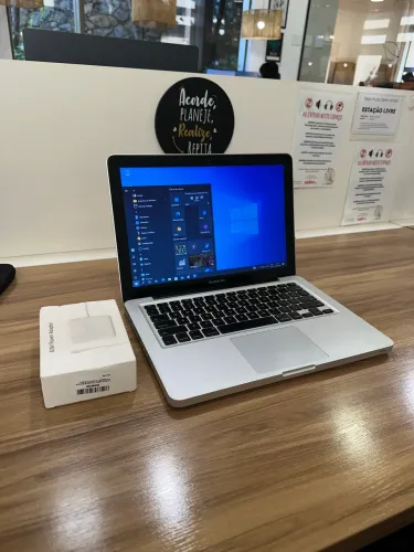 MacBook Pro Windows 10