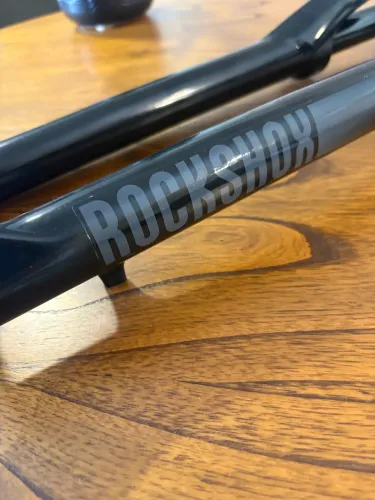 Suspensão para bicicleta de Mountain Bike MTB RockShox Judy 29