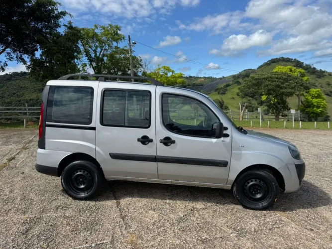 Fiat Doblo Essence 1.8 Flex 16V 5P 2020