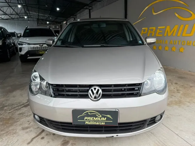 Volkswagen Polo Sedan 1.6 MI Total Flex 8V 4P 2012