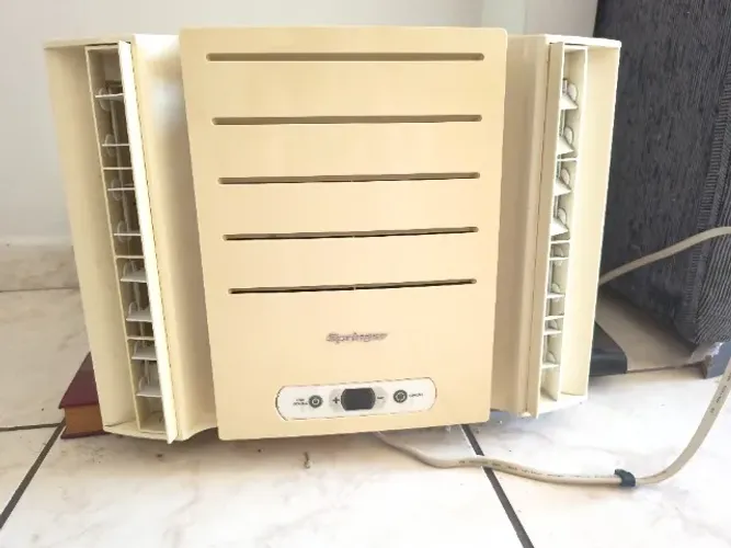 Ar condicionado Springer 7500 de janela com controle
