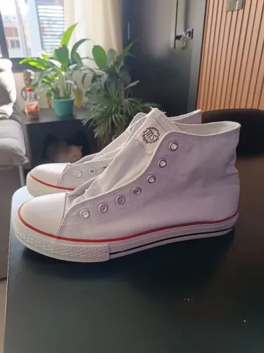 Tênis modelo all star