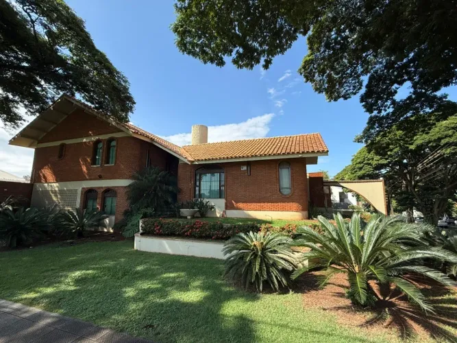 Locação - Imóvel Comercial na Zona 05 em Maringá