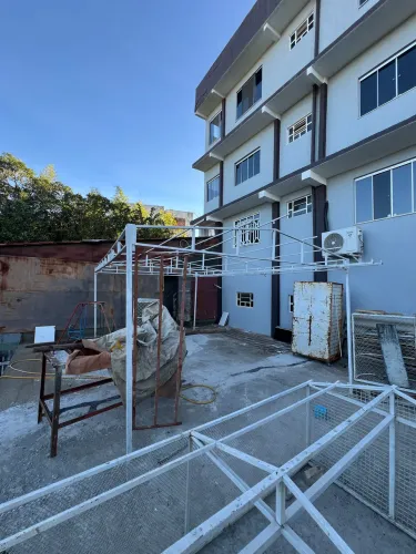 Armação de ferro tenda, chalé e vários.