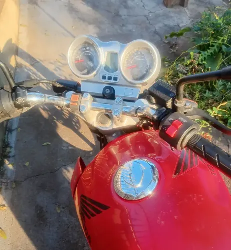 Ótima moto