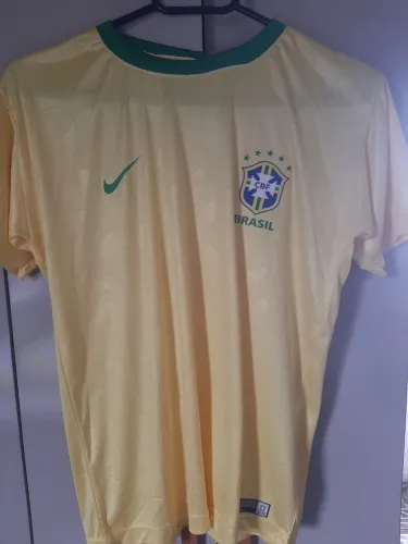 Camisas Brasil tamanho 16 anos