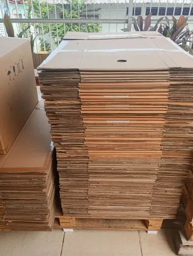 CAIXAS DE PAPELÃO 