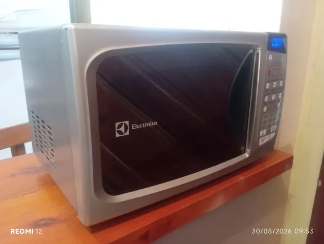 Micro ondas Electrolux prata espelhado 20lts