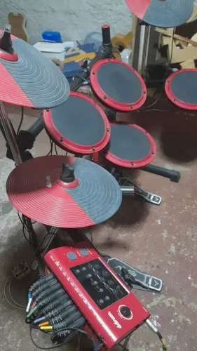 Bateria eletrônica Ddum DD1