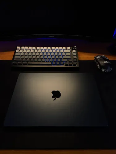 MacBook Air M2 - 15 Polegadas