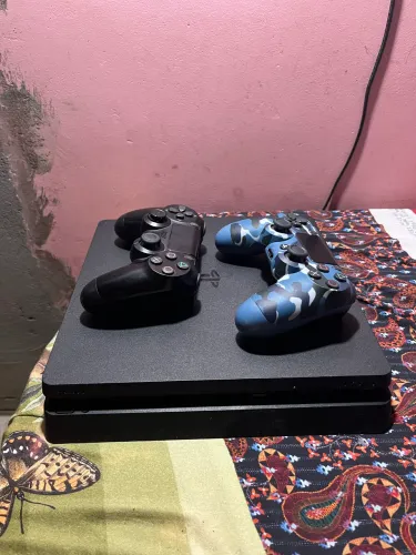 PS4 Slim