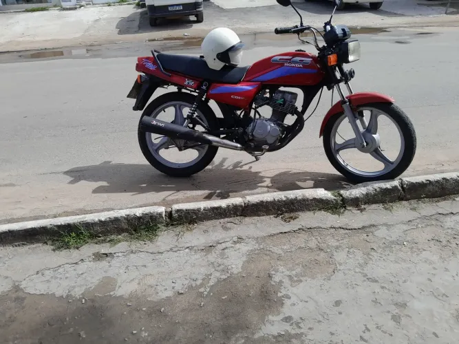 Vendo um moto Honda 1993