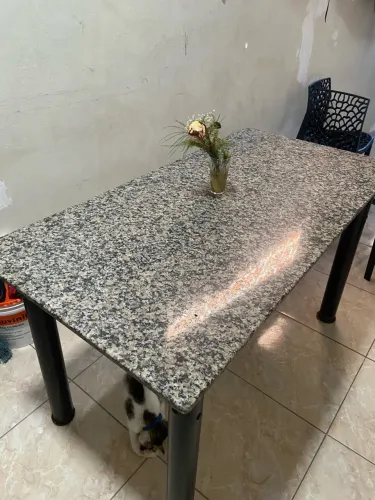 Mesa de mármore 6 lugares