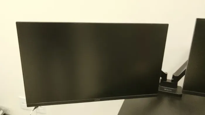 Monitor Gamer Samsung 24" Essential S3, Full HD, 100Hz, 5ms, HDMI, VGA, Preto