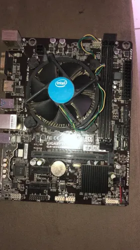 Kit Intel pentium G4400 + H110m (DEFEITO)
