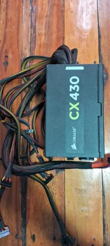 Fonte Corsair CX430 430W 80 Plus