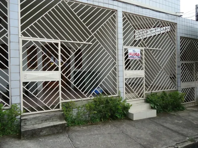 Imóvel para aluguel possui 32 metros quadrados em Ana Lúcia - Sabará - MG