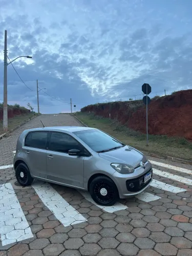 Volkswagen Up! Move 1.0 TSI Total Flex 12V 5P 2016