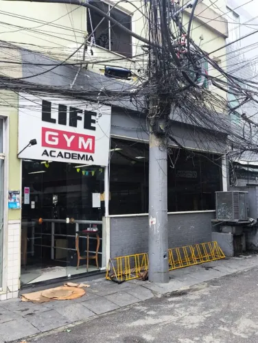 Lojão de 300 M² na rua Esperança (Terreirão/Recreio)
