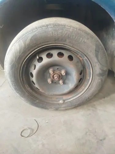 Roda aro 14" Fiat com pneu