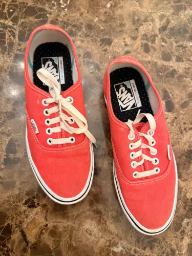 Tênis VANS laranja 