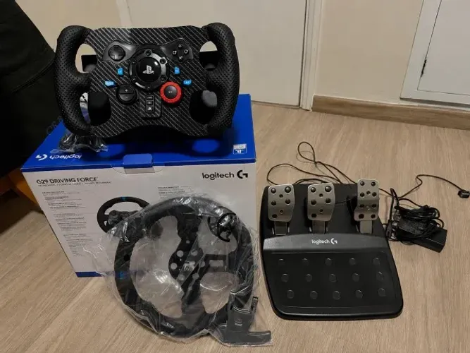 Volante e Pedais Logitech G29 + Volante Formula Gridburn