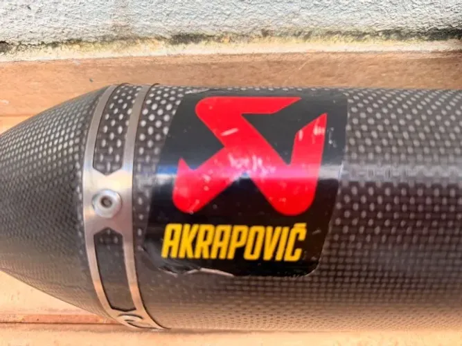 Akrapovic Carbon c/ Curva + Elimin. De Rabeta - CBR 1000 RR 2010  Aceito Troca p/