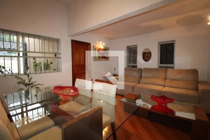 Casa à Venda - Jardim Flamboyant, 3 Quartos, 260 m2