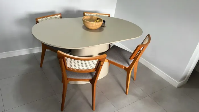 Conjunto 4 cadeiras Wave madeira maciça e tela sextavada portuguesa