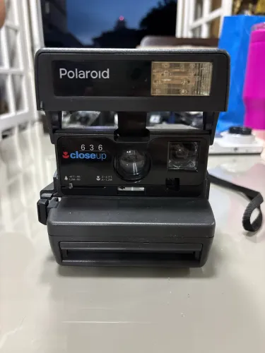 Câmera instantânea vintage Polaroid 636 Closeup