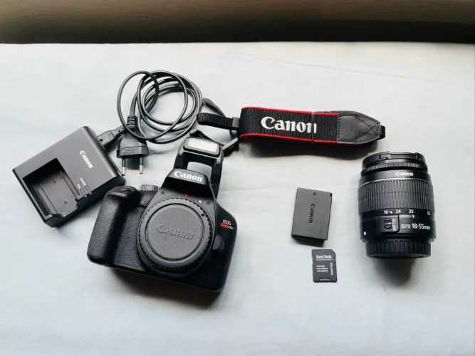 Canon T100 + Lente 18-55mm | Kit Completo e Bem Conservado