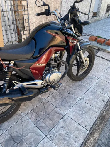 HONDA TITAN 2014 troco por carro