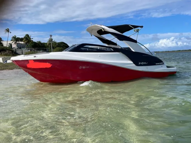 Lancha NX 250 revisada barco pronto para navegar