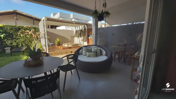 Casa à venda no Condomínio Biratan Carvalho com 280m², 5 quartos - Aruana - Arac