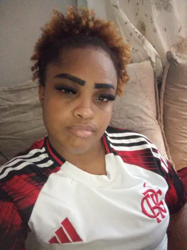 Diarista e faxineira.