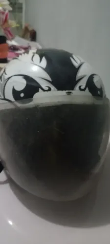 Capacete usado 