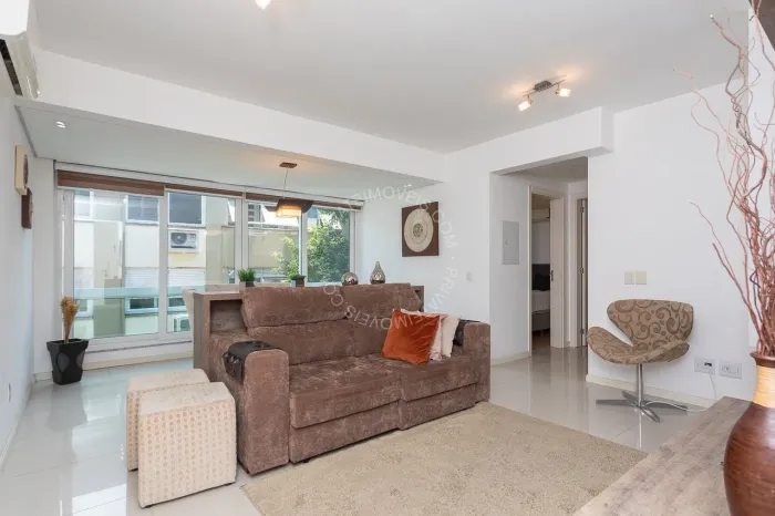 Apartamento mobiliado para alugar no Petrópolis de 2 quartos (1 suíte )
