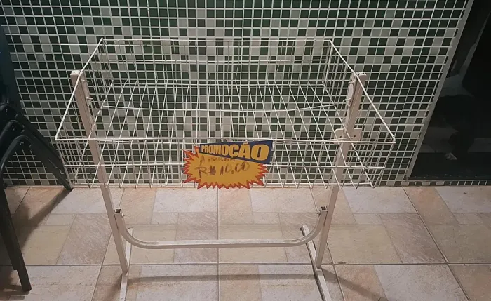 Expositor Banca Loja para Oferta 