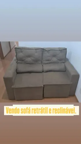 Sofá retrátil e reclinável 2 lugares
