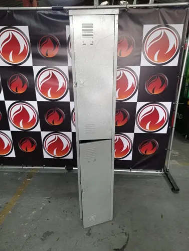 Armário / Roupeiro de aço 2 portas usado  temos outros disponível temos novos e usados