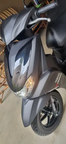YAMAHA FLUO 2025
