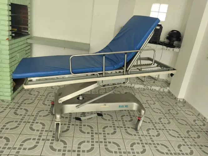 Vendo cama hospitalar