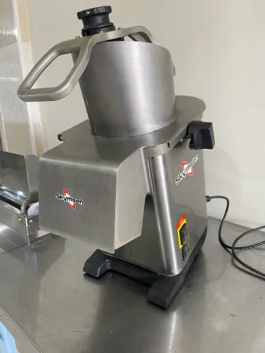 Processador industrial de alimentos Skymsen c/ 7 discos