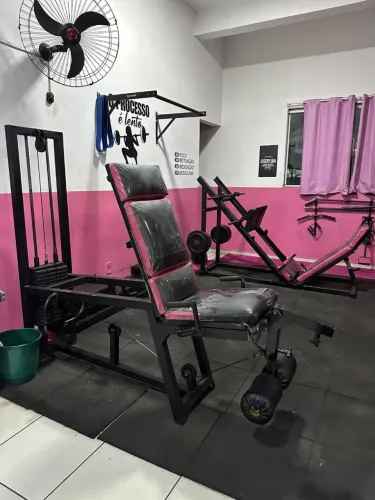 Aparelhos para Studio de musculação