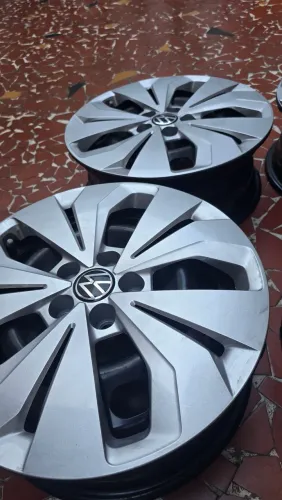 Roda aço Aro 16 com calota kit completo e zerado.