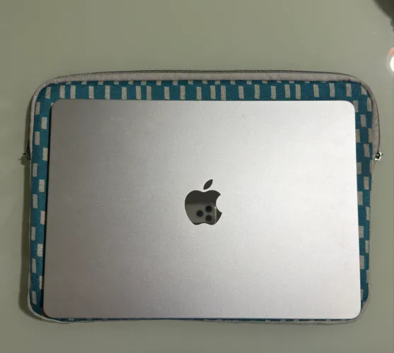 MacBook Air M2 2022 | 16GB RAM | 256GB SSD | Impecável