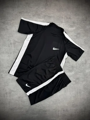 Conjunto esportivo, 1a camisa e 1short, com alta qualidade e conforto
